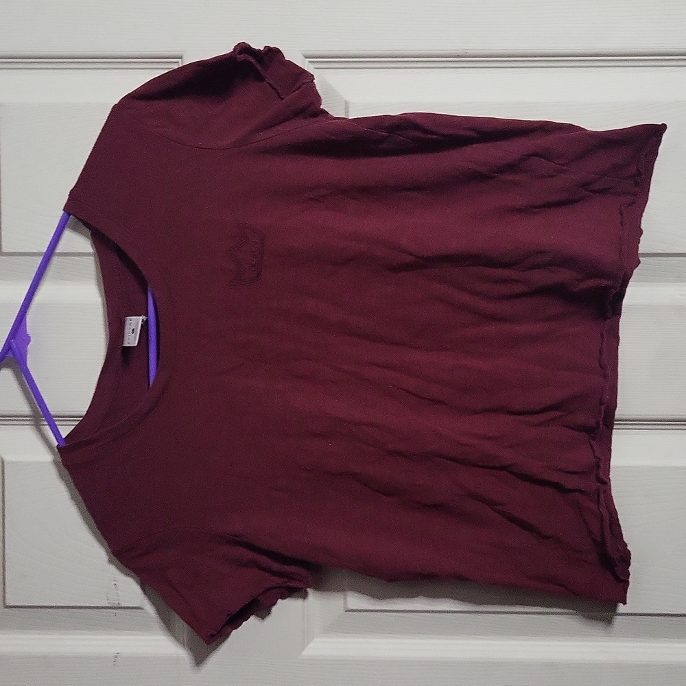 Empyre queen t-shirt, large, burgundy